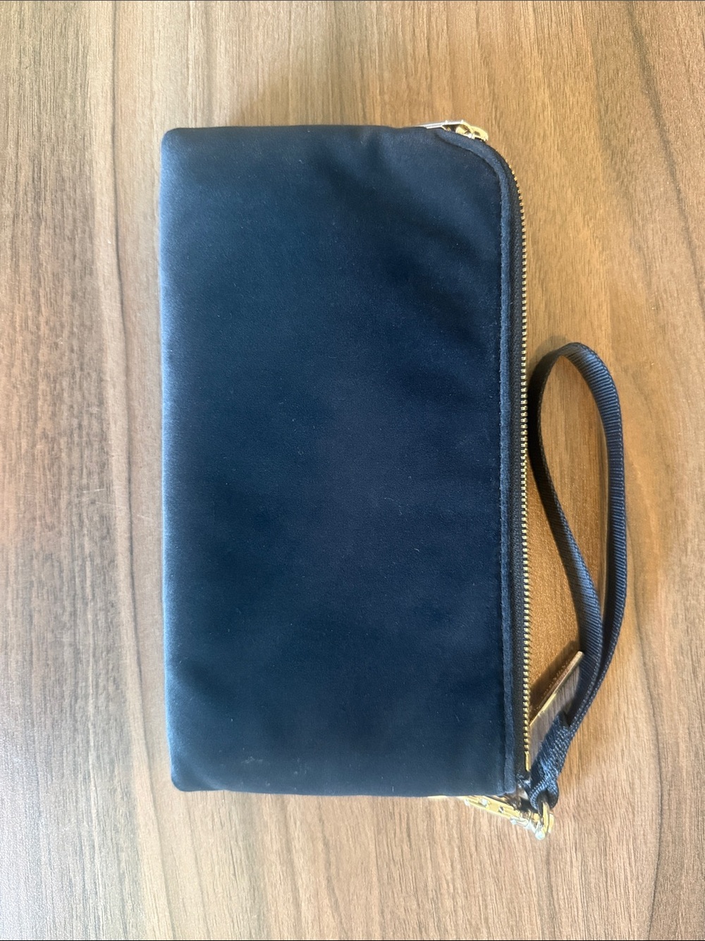 Lululemon Black Velour Wristlet with Gold Hardware! Like new! - Picture 3 of 6